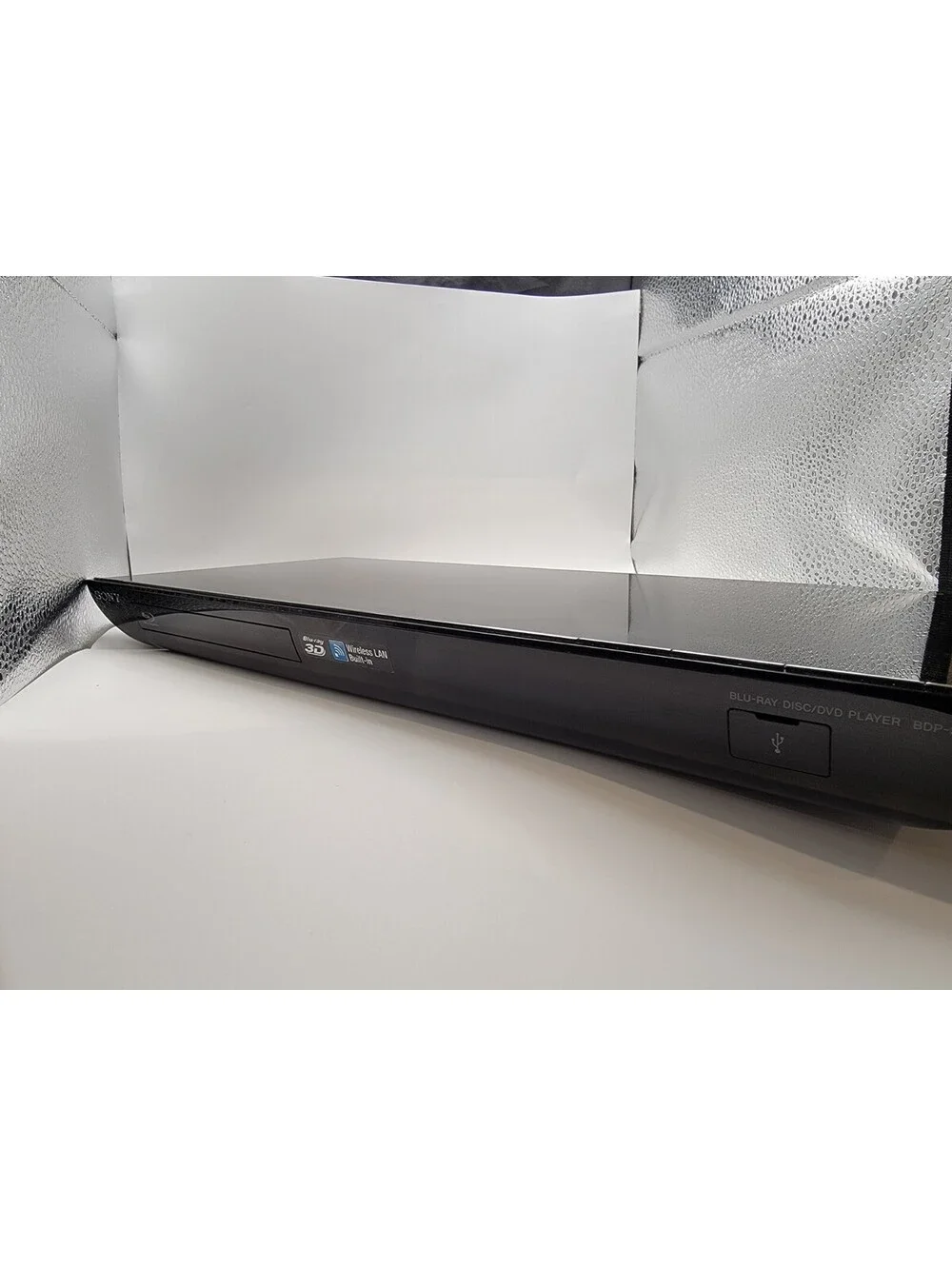 Sony BDP-S590 3D Blu-ray Player Full HD 1080p Built-in Wi-Fi Dolby No Remote